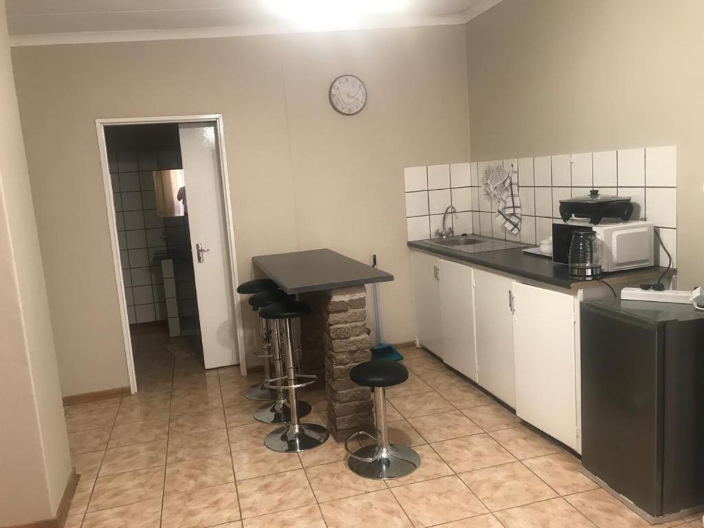 Urbanlife Keetmanshoop Accommodation Εξωτερικό φωτογραφία